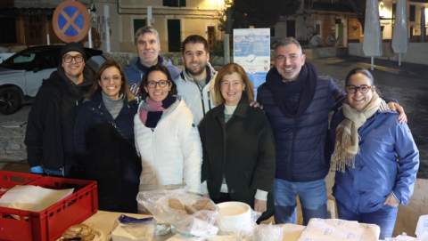 Portopetro celebra ahir el fogueró de Sant Antoni amb gran participació i ambient festiu
