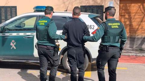La Guardia Civil detiene a dos personas  por robos en miradores de la Serra de  Tramuntana