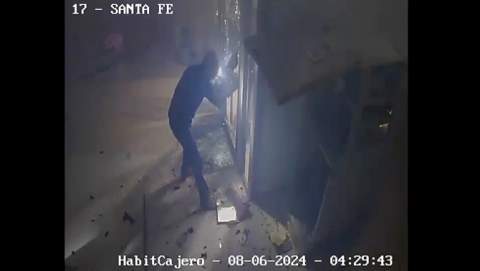 Desarticulado un grupo criminal por perpetrar dos robos con explosivos en cajeros en Granada