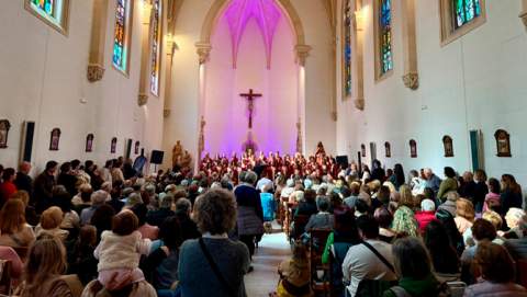 El concert de gòspel del Consell de Mallorca protagonitza un homenatge multitudinari a les dones