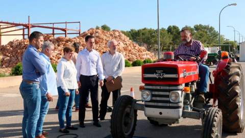 Santanyí facilita la inspecció de 27 tractors amb la visita de la ITV mòbil per a vehicles agrícoles