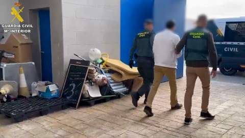 Desmantelada una organización criminal por estafar cerca de 200.000 euros en combustible en Almería, Alicante y Murcia