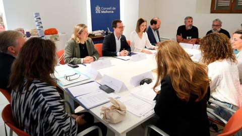 El Consell de Mallorca declara la técnica de la tela de lenguas bien de interés cultural inmaterial