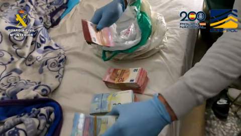 Nueve detenidos en Almería por abastecer con combustible y embarcaciones a mafias de migración irregular y narcotráfico entre Argelia y España