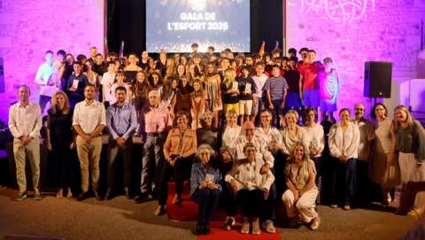 L’esport de Santanyí viu la seva gran nit amb el  reconeixement a 52 esportistes i quatre honors  llegendaris