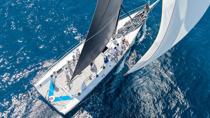 El “Hispania”, ante el reto de seguir la estela del “Vesper” en la Copa del Rey Mapfre