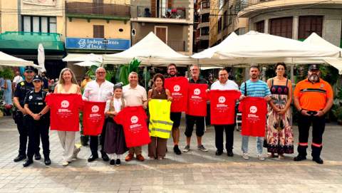 Inca presenta la camiseta de la XLV Pujada a Lluc a Peu de la Part Forana, que promocionarà enguany el Còmic Nostrum
