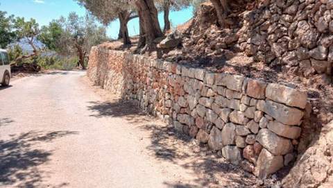 Alaró reforça la seguretat del camí del Castell amb la reconstrucció de diversos trams de marges