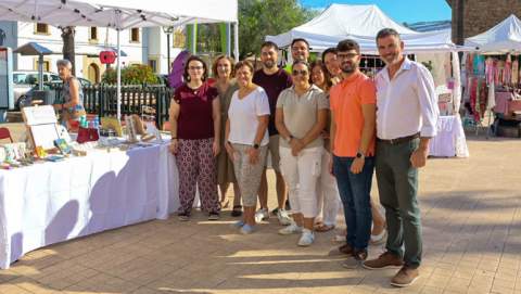 Calonge omple la Plaça de Sant Miquel amb una fira  multitudinària