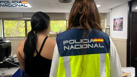 La Policía Nacional detiene a un hombre y a una mujer por captar a una chica y obligarle a prestar servicios sexuales a cambio de dinero