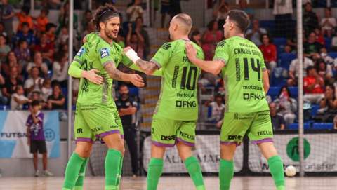 Pleno al quince, liderato y mejor inicio en la historia del club (7-3)