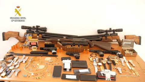 Desarticulada una organización criminal especializada en las estafas del “tocomocho” y la “estampita”